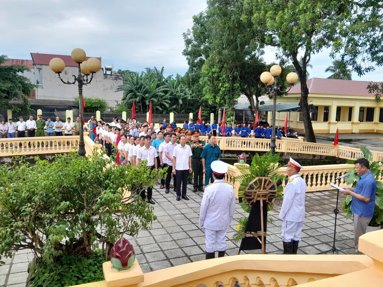 Anh-tin-bai